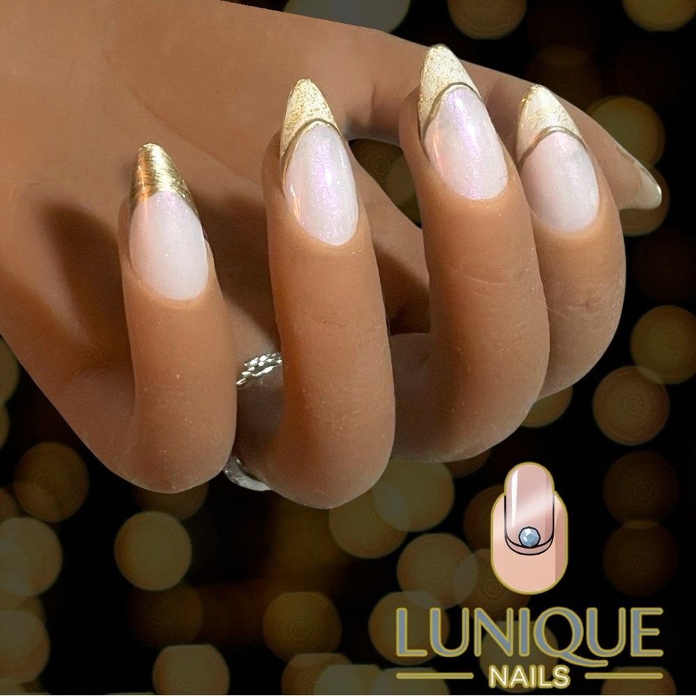 Gold & Pearl Press-On Nails – LuNique Nails (Size M shown)